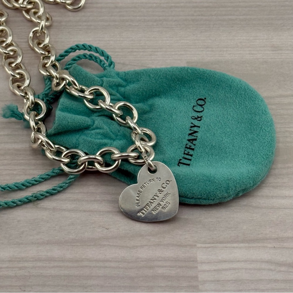Tiffany & Co 9.25 S. Silver Contemporary Necklace Collection